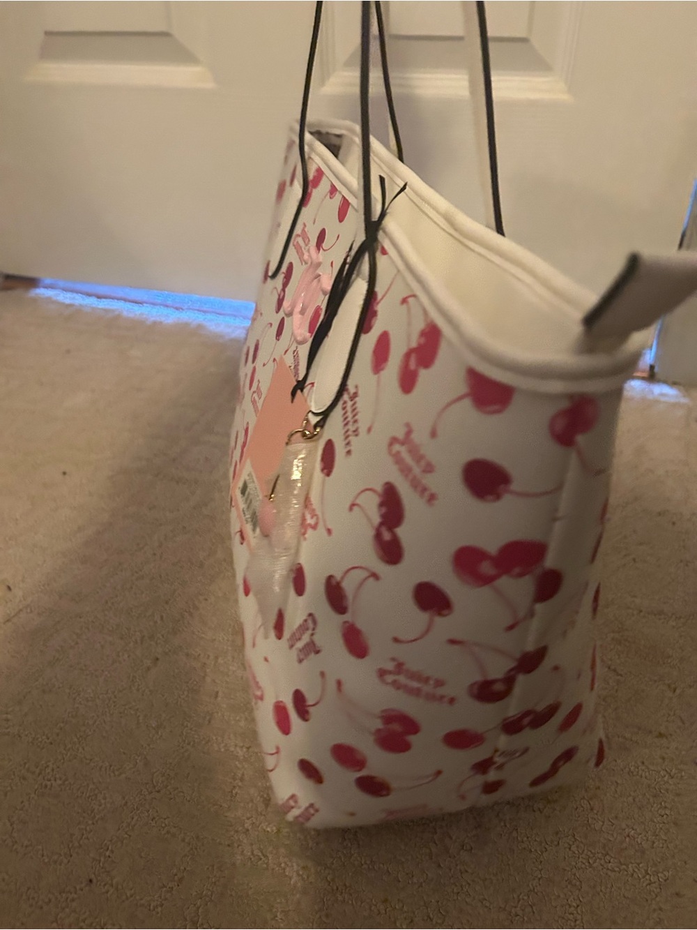 NWT white JUICY COUTURE tote bag with cherry 🍒 print. - Picture 8 of 16